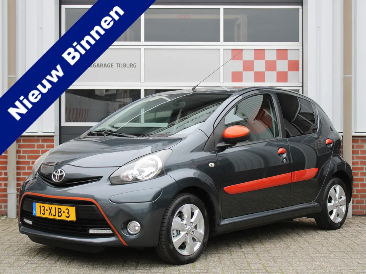 Toyota Aygo (2012) — foto 1