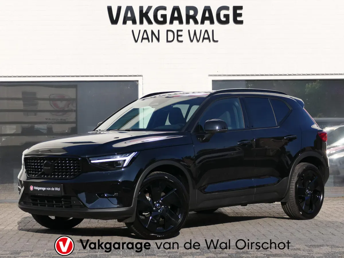 Volvo XC40 (2025) — foto 1