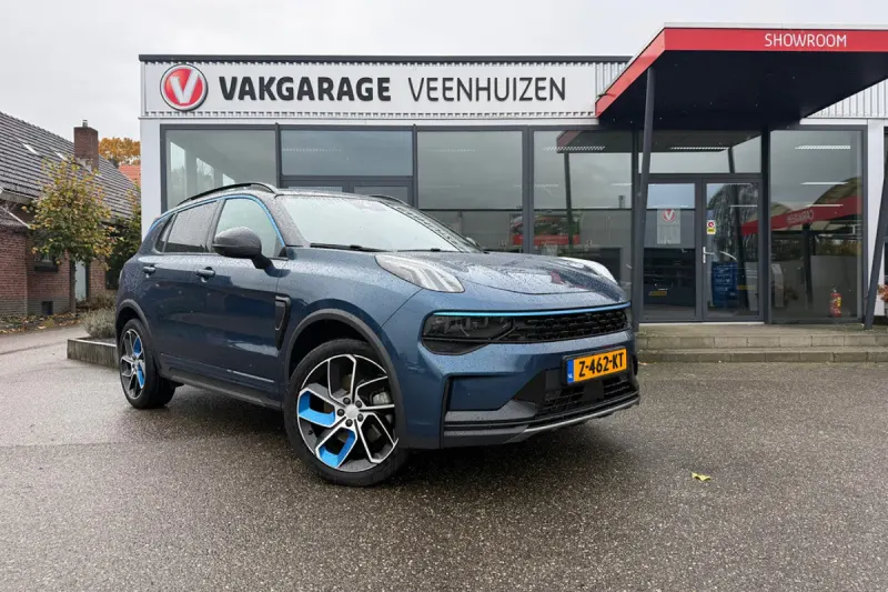 Lynk & Co 01 (2024)