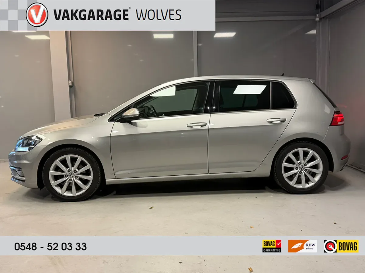 Volkswagen Golf (2020) — foto 1