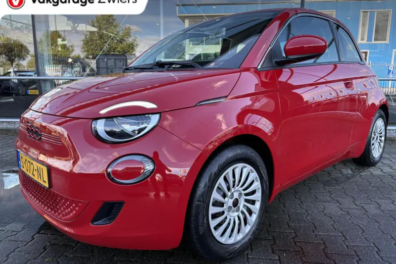 Fiat 500 (2023)