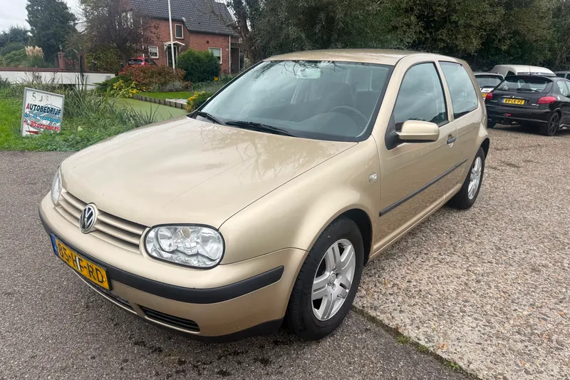 Volkswagen Golf (2001)