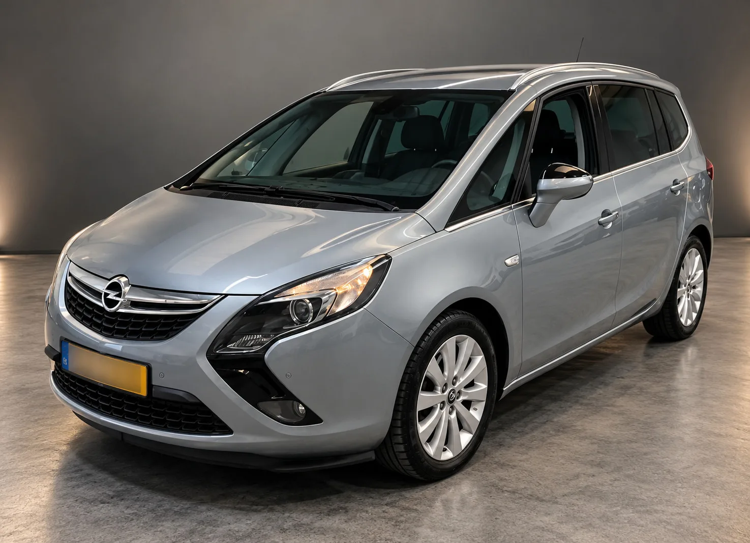 Opel Zafira (2015) — foto 1