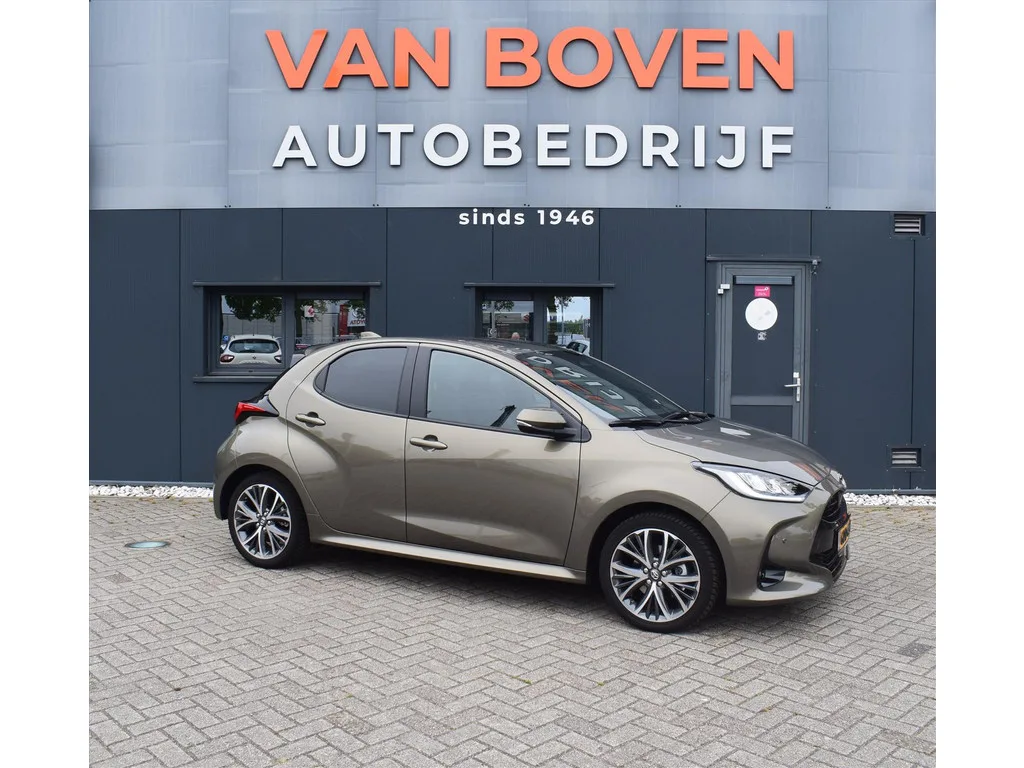 Toyota Yaris (2024) — foto 1