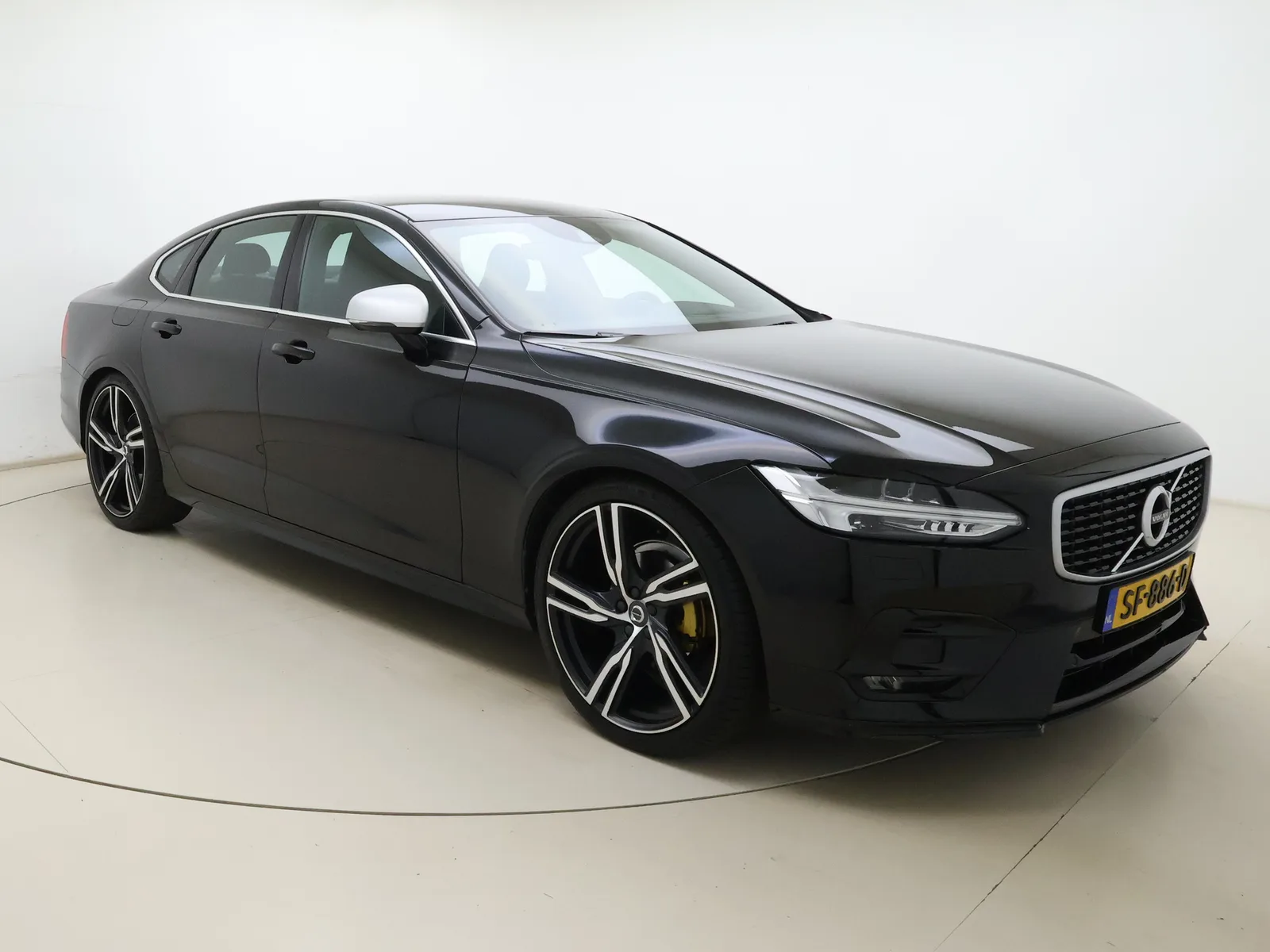 Volvo S90 (2018) — foto 1