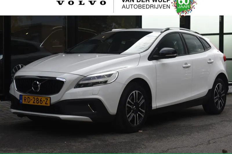 Volvo V40 Cross Country (2017)