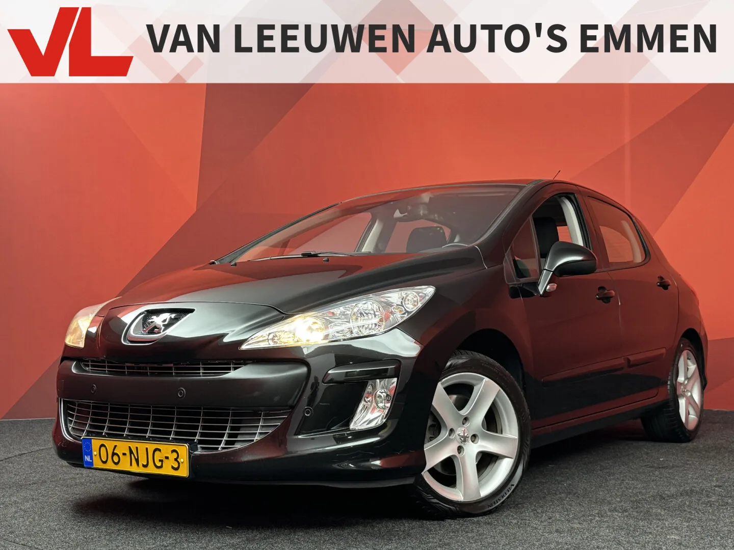 Peugeot 308 (2010) — foto 1