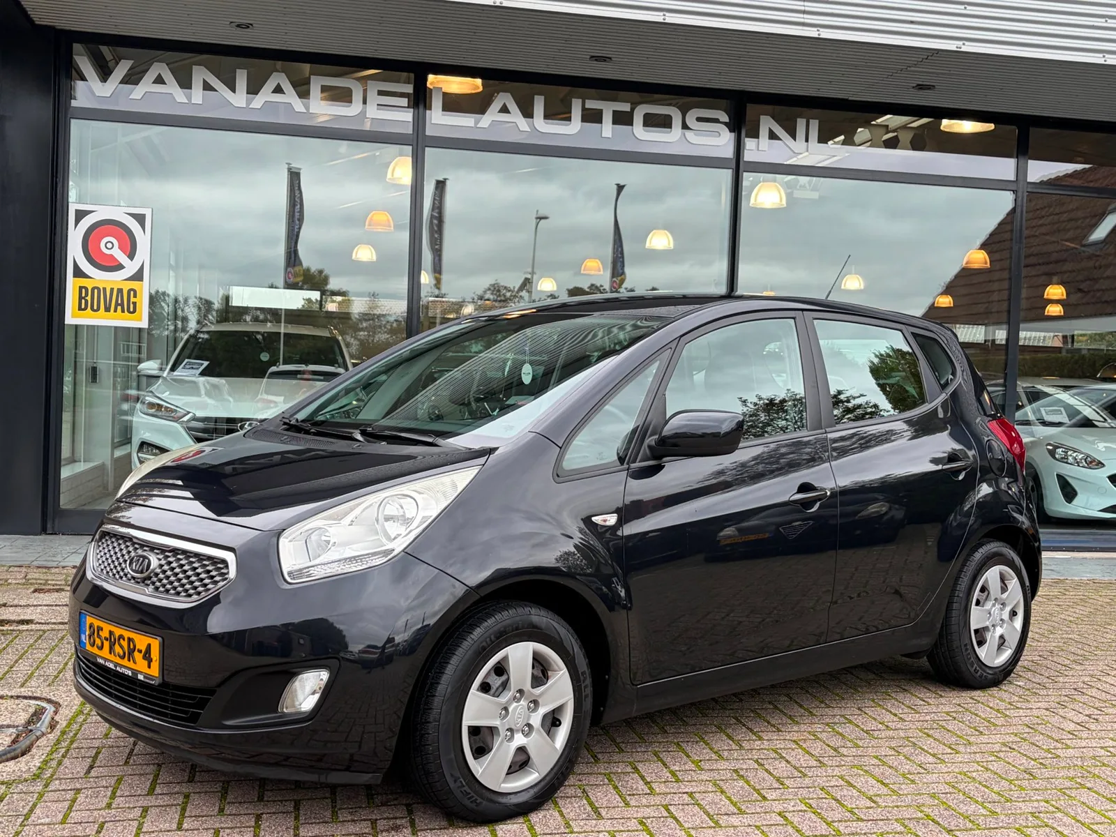 Kia Venga (2011) — foto 1