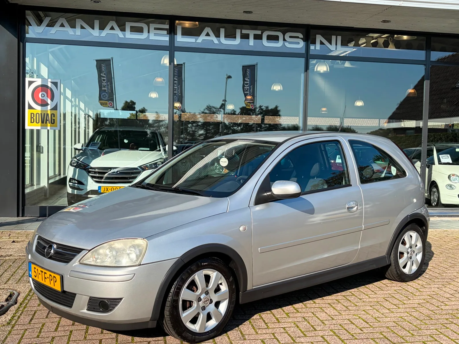 Opel Corsa (2006) — foto 1