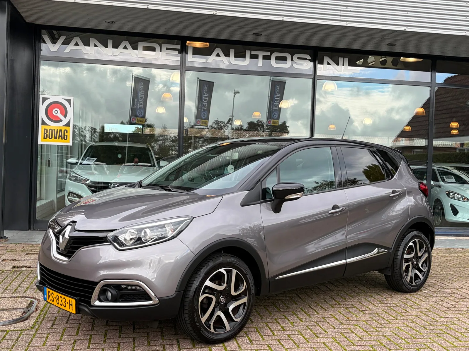 Renault Captur (2016) — foto 1
