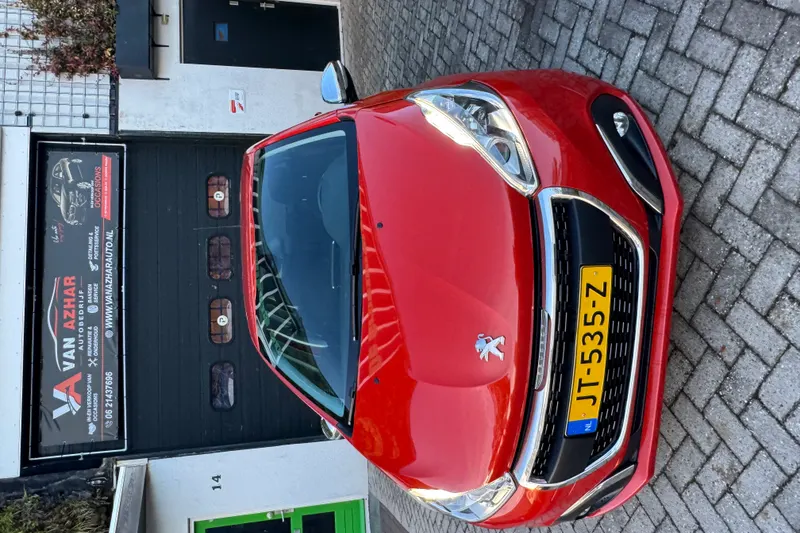 Peugeot 208 (2016)