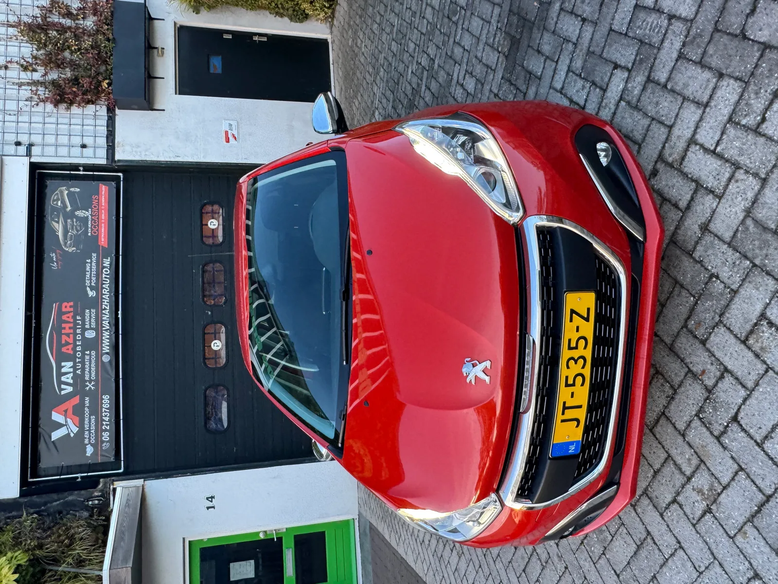 Peugeot 208 (2016) — foto 1