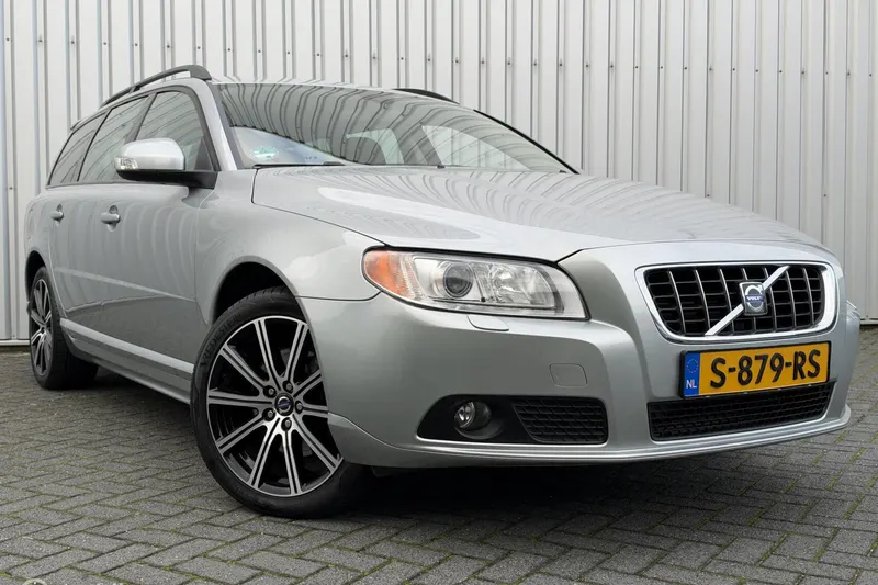Volvo V70 (2008)
