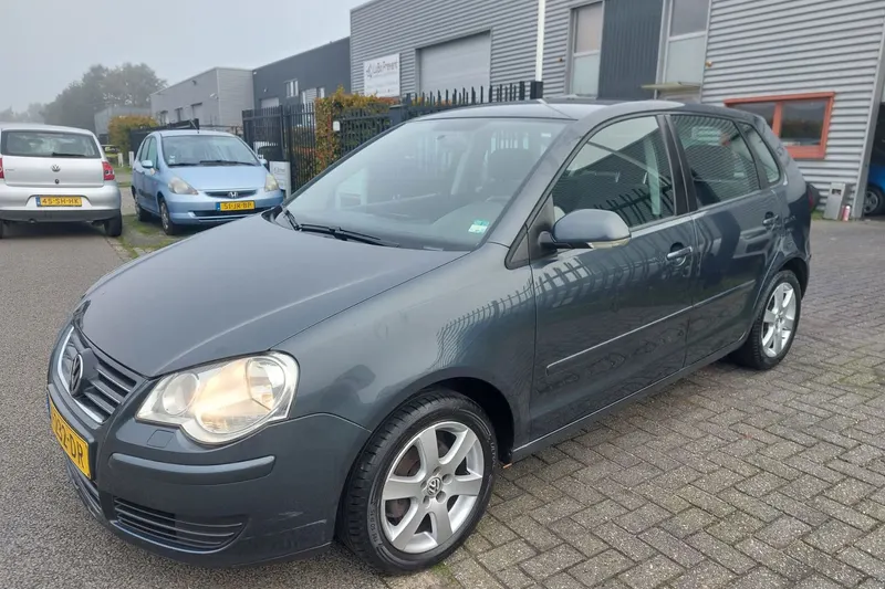Volkswagen Polo (2005)