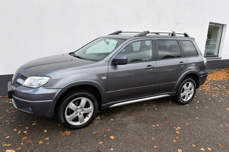Mitsubishi Outlander (2007)