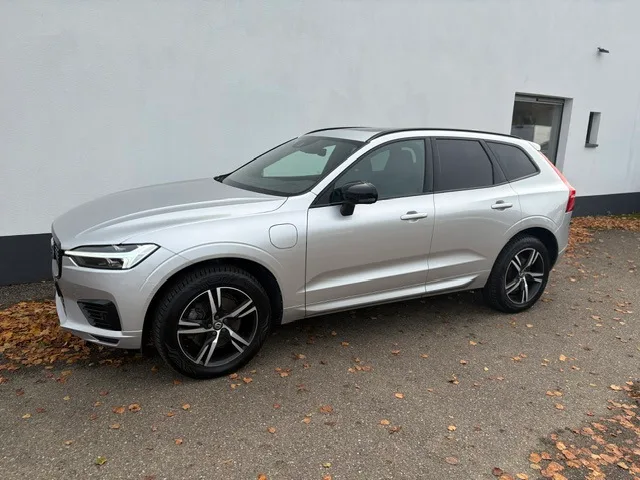 Volvo XC60 (2021) — foto 1