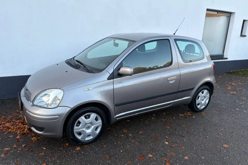 Toyota Yaris (2004)