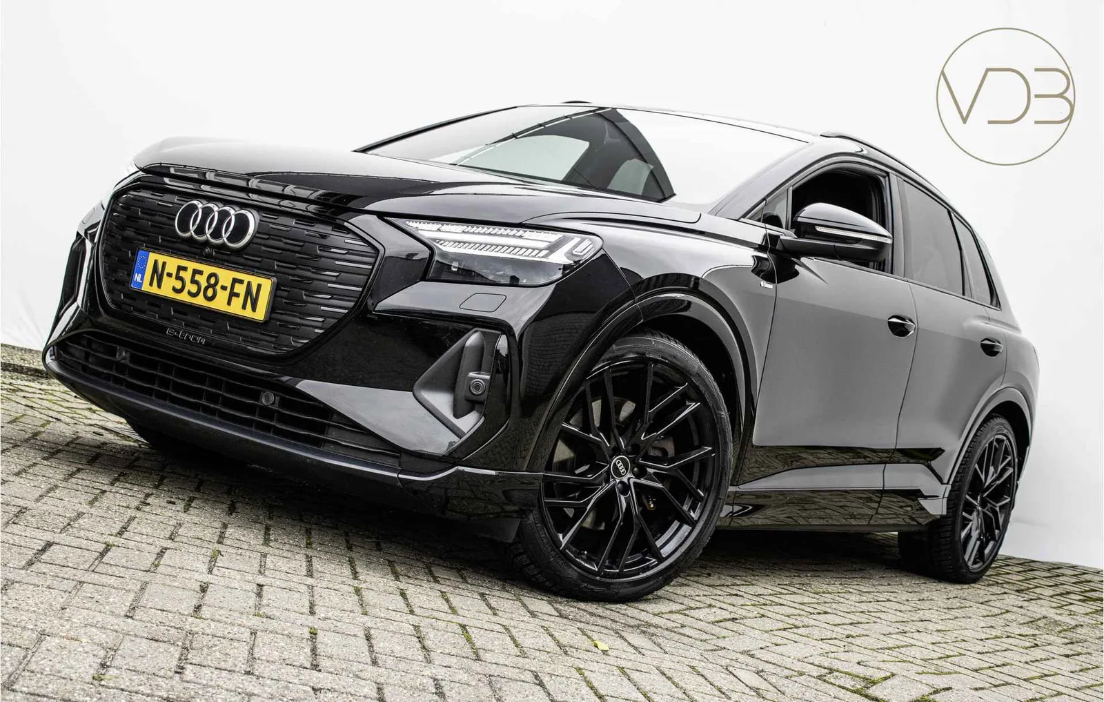 Audi Q4 e-tron (2021) — foto 1