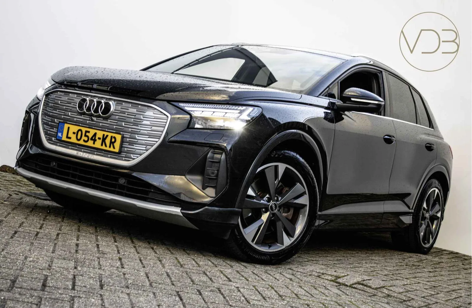 Audi Q4 e-tron (2021) — foto 1