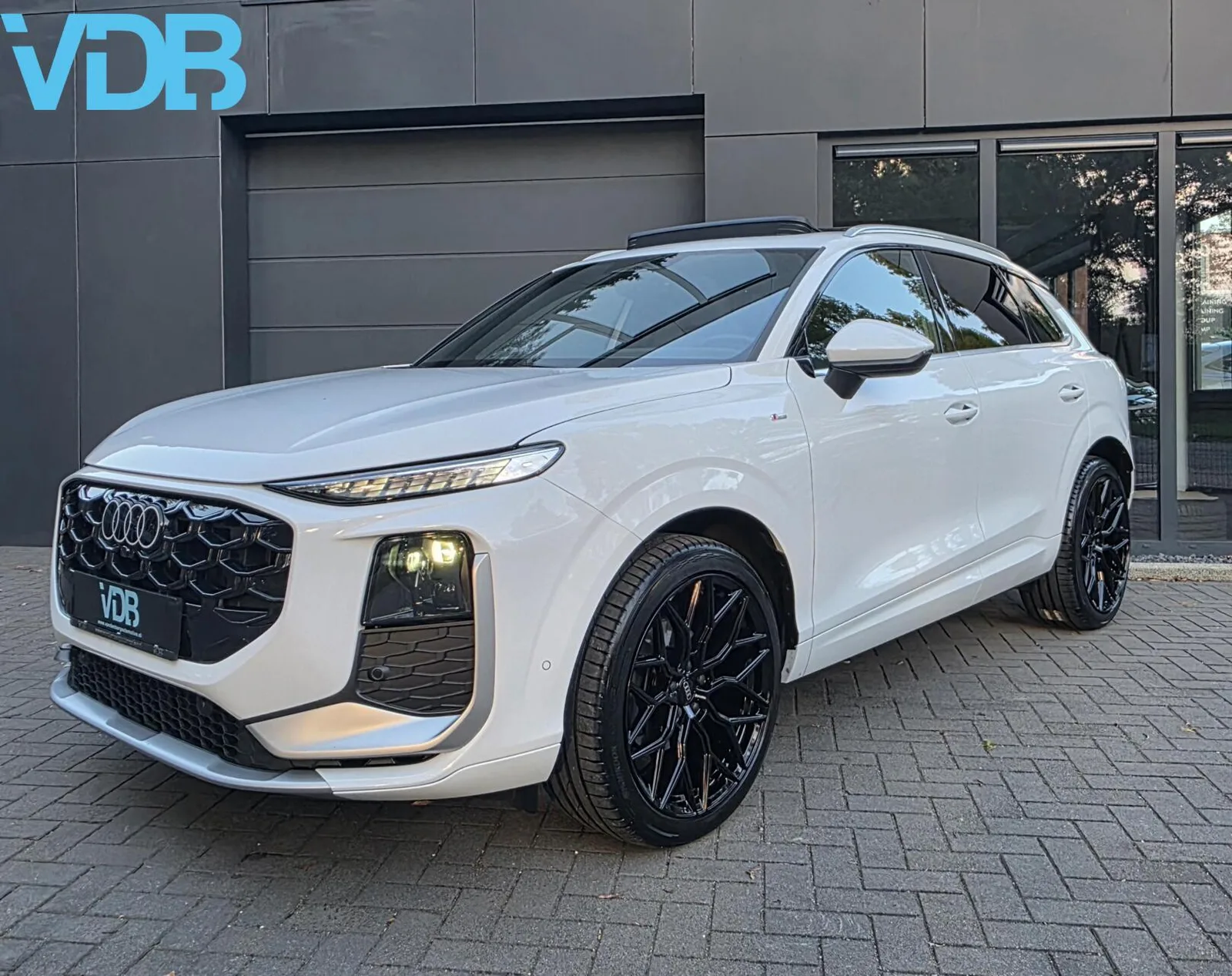 Audi Q3 (2025) — foto 1
