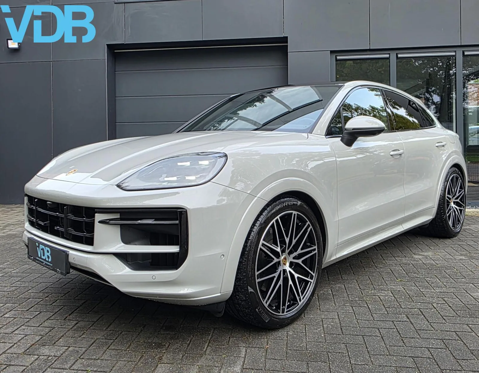 Porsche Cayenne Coupé (2024) — foto 1