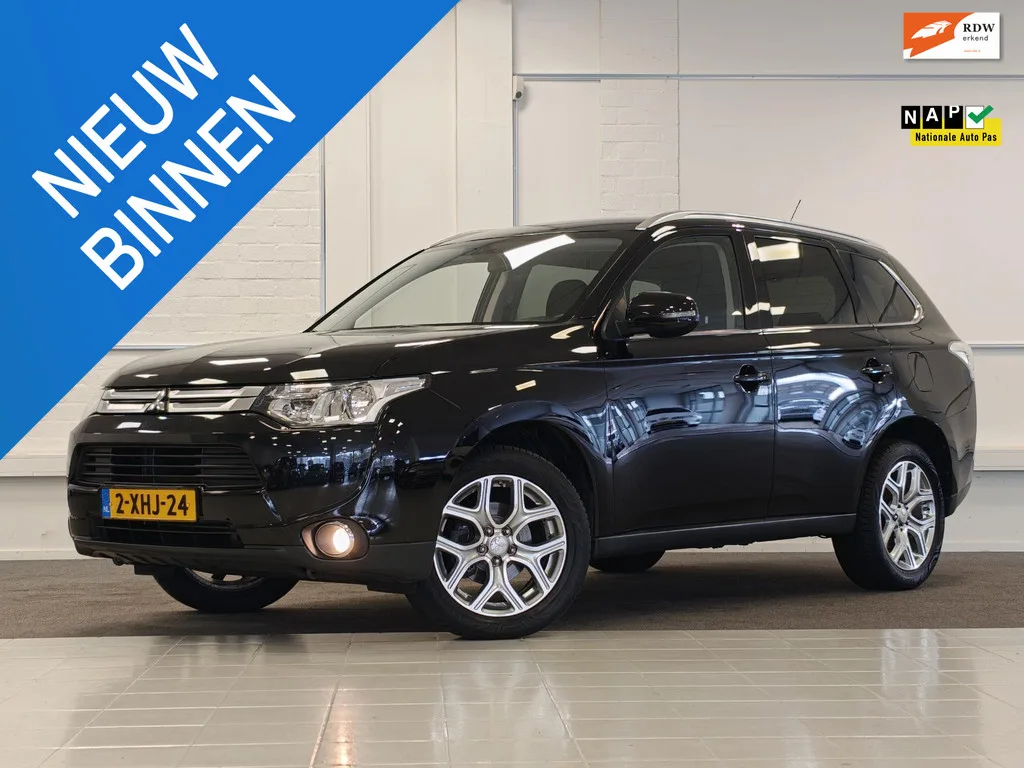 Mitsubishi Outlander (2014) — foto 1