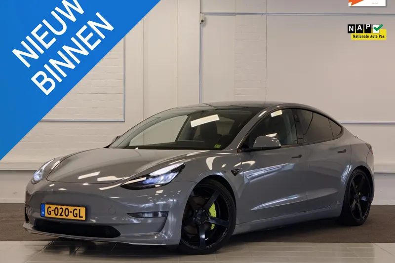 Tesla Model 3 (2019)