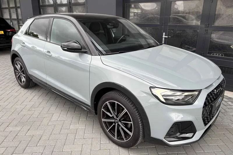 Audi A1 Allstreet (2023)