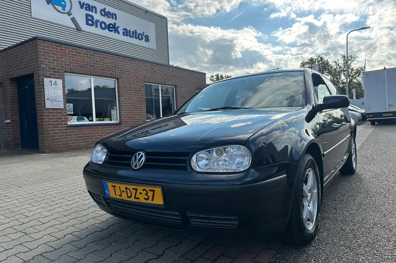 Volkswagen Golf (1998)