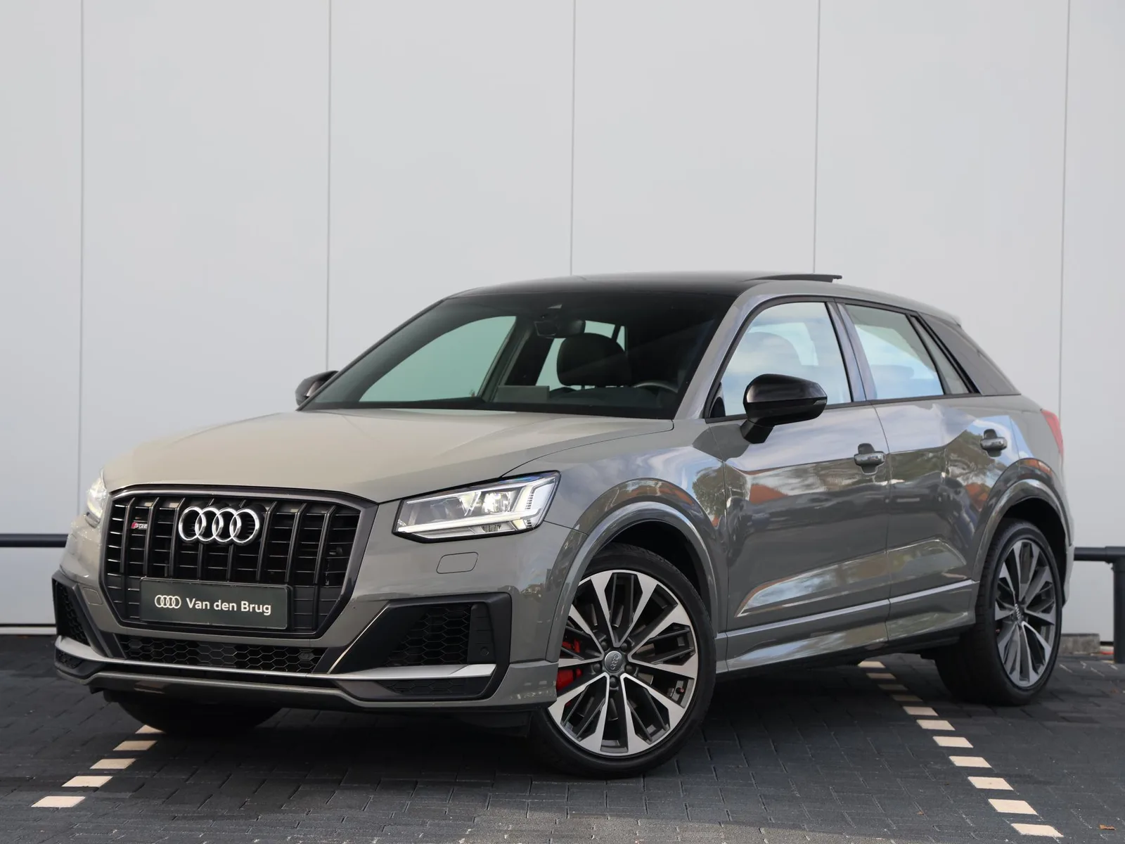 Audi SQ2 (2019) — foto 1
