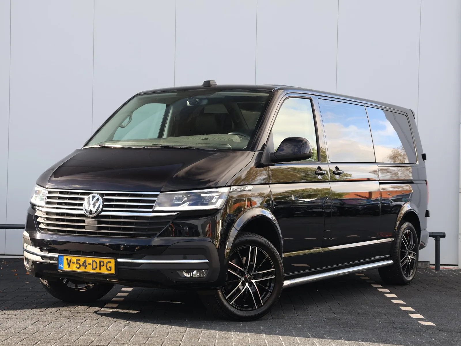 Volkswagen Transporter (2024) — foto 1