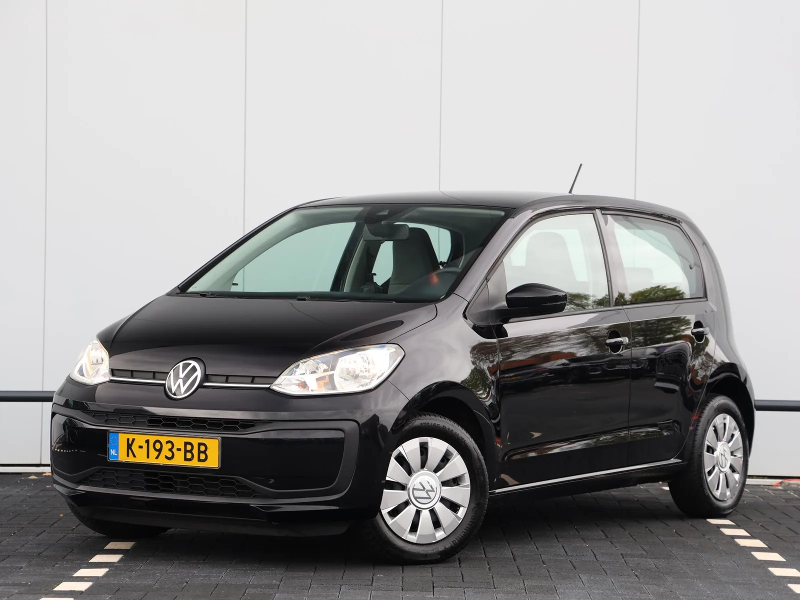 Volkswagen Up! (2020) — foto 1