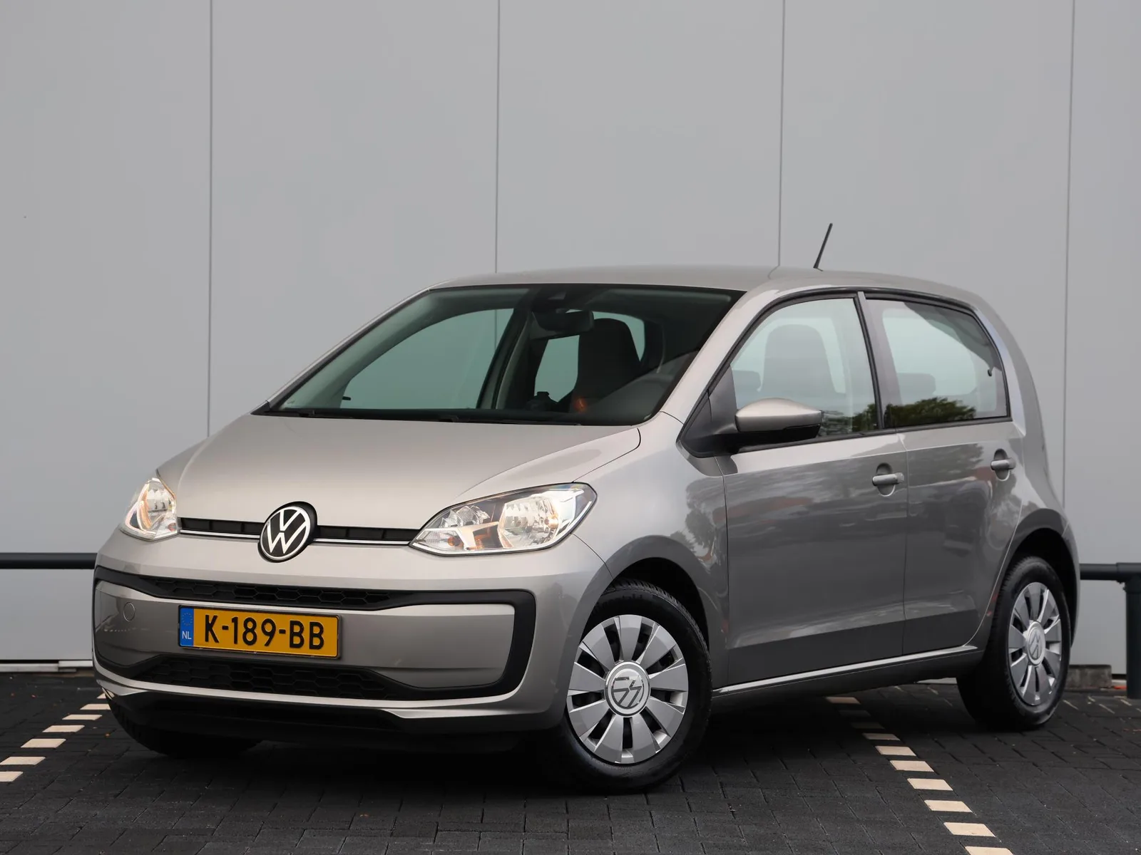 Volkswagen Up! (2020) — foto 1