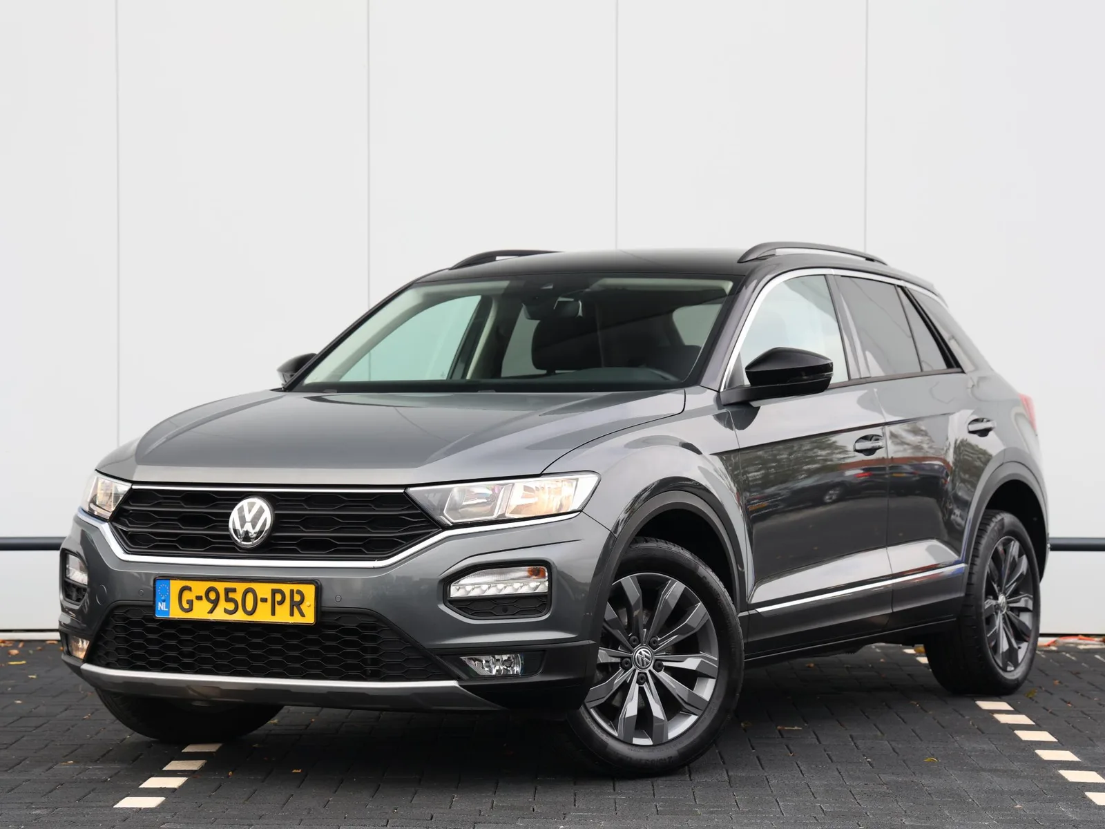 Volkswagen T-Roc (2019) — foto 1