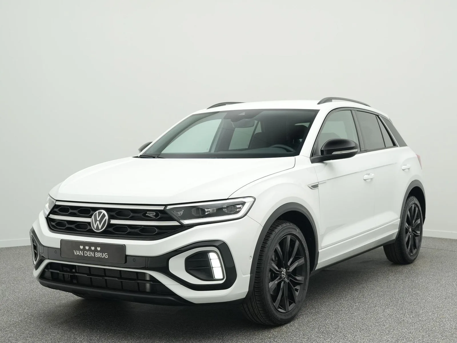 Volkswagen T-Roc (2024) — foto 1