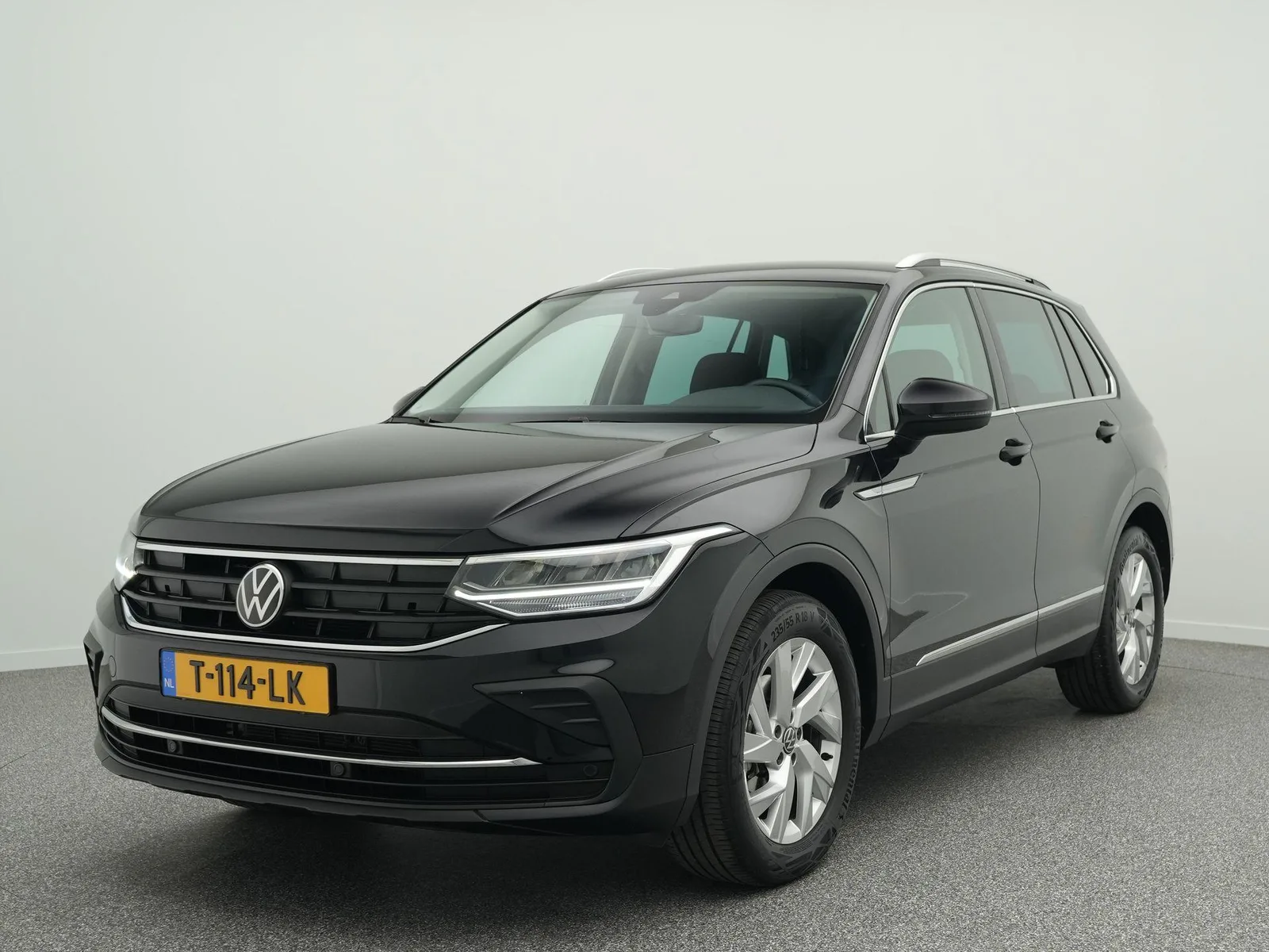 Volkswagen Tiguan (2023) — foto 1