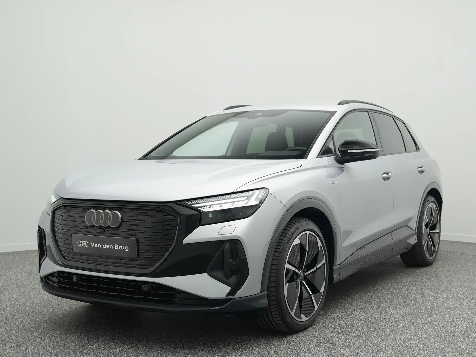 Audi Q4 e-tron (2024) — foto 1