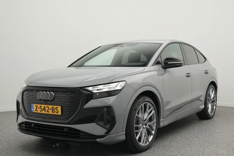 Audi Q4 e-tron (2024)