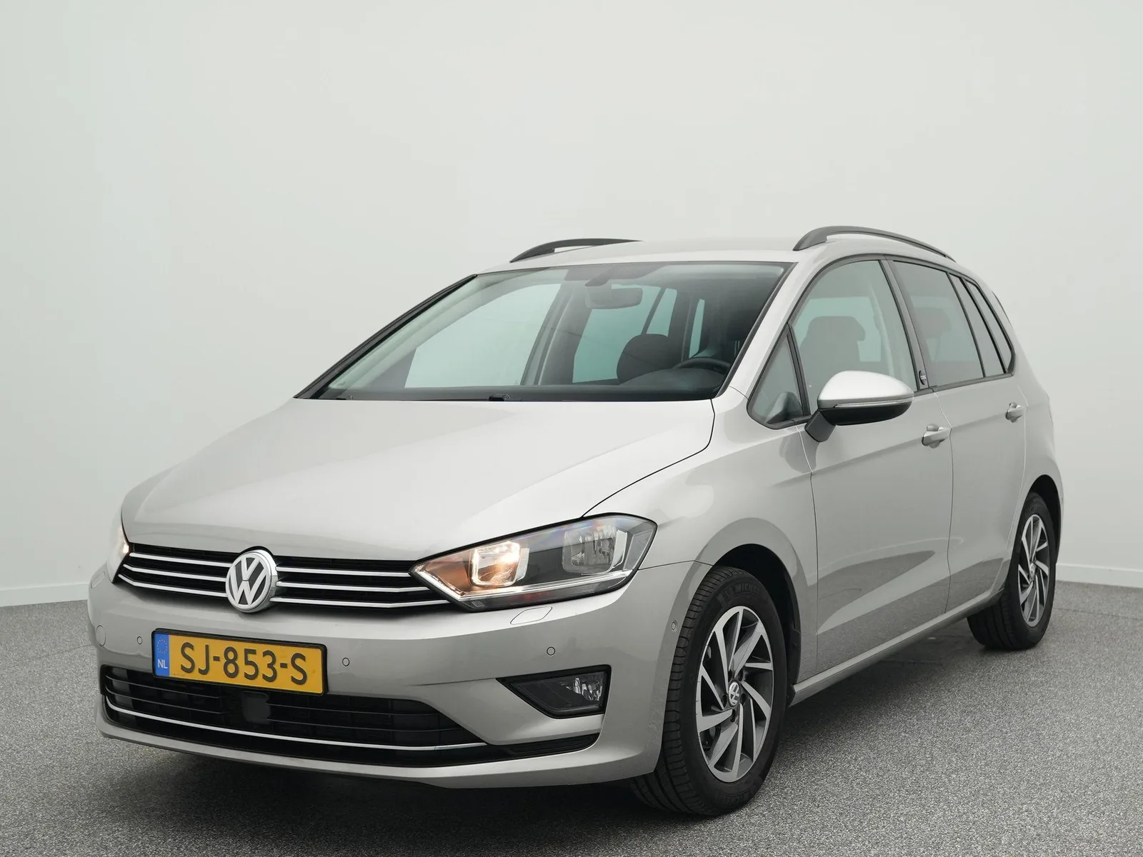 Volkswagen Golf Sportsvan (2017) — foto 1
