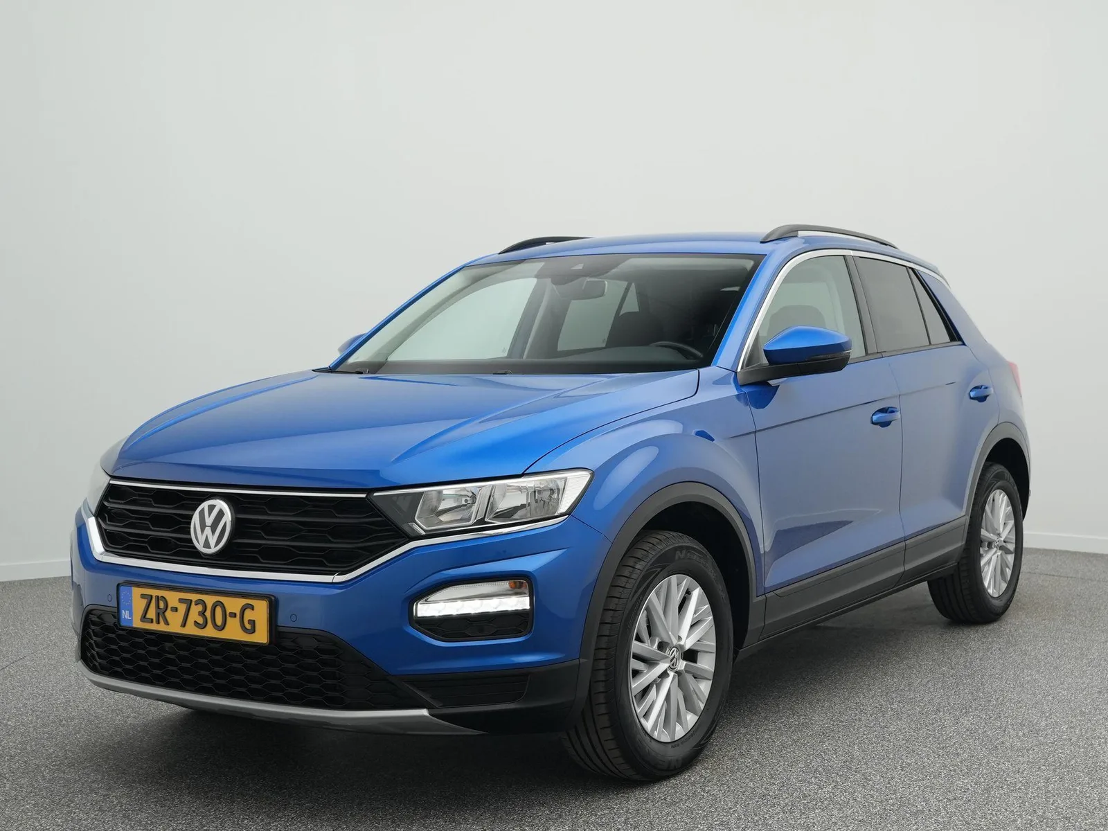 Volkswagen T-Roc (2018) — foto 1
