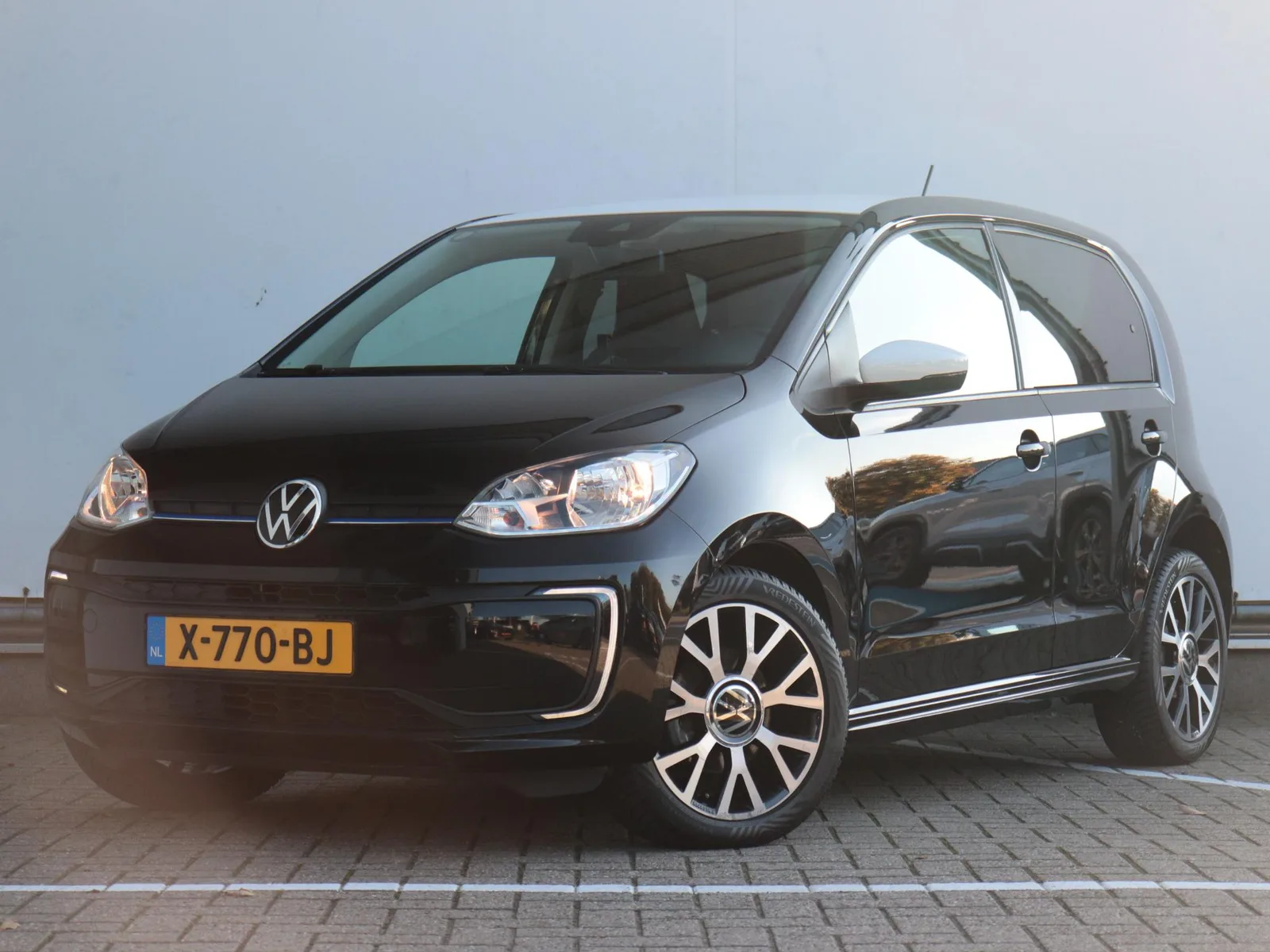Volkswagen e-Up! (2021) — foto 1