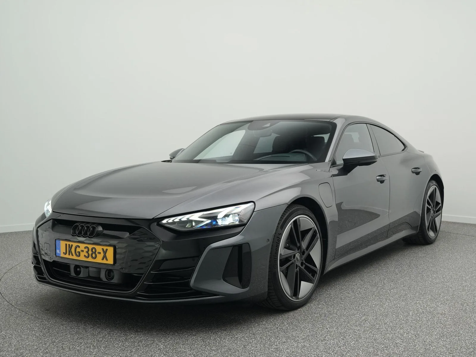 Audi e-tron GT (2023) — foto 1