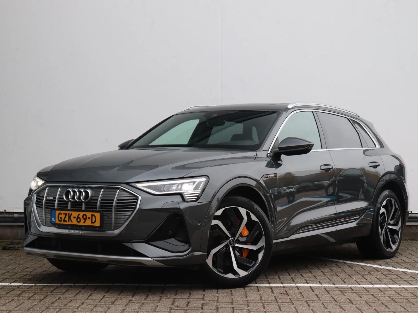 Audi e-tron (2021) — foto 1