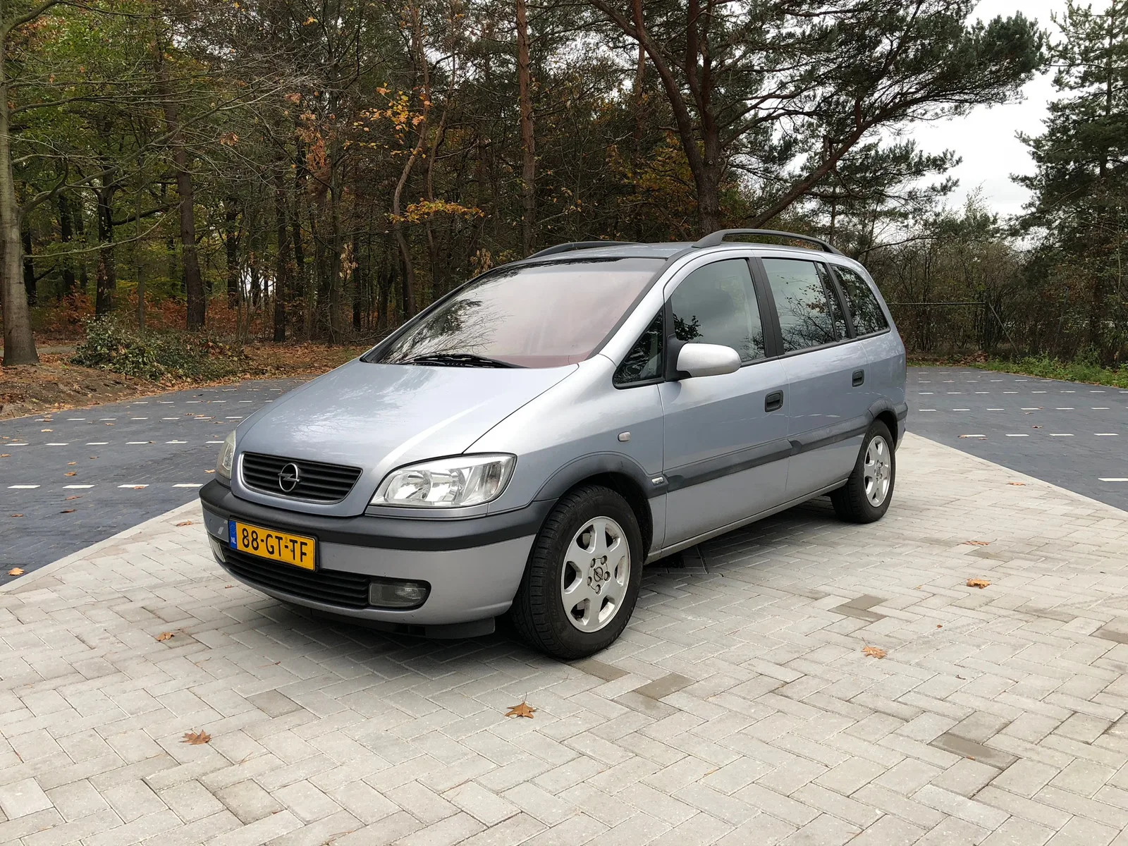 Opel Zafira (2001) — foto 1