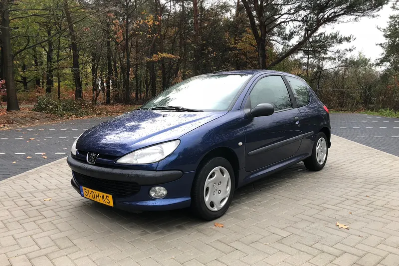 Peugeot 206 (2000)