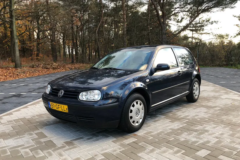 Volkswagen Golf (2000)