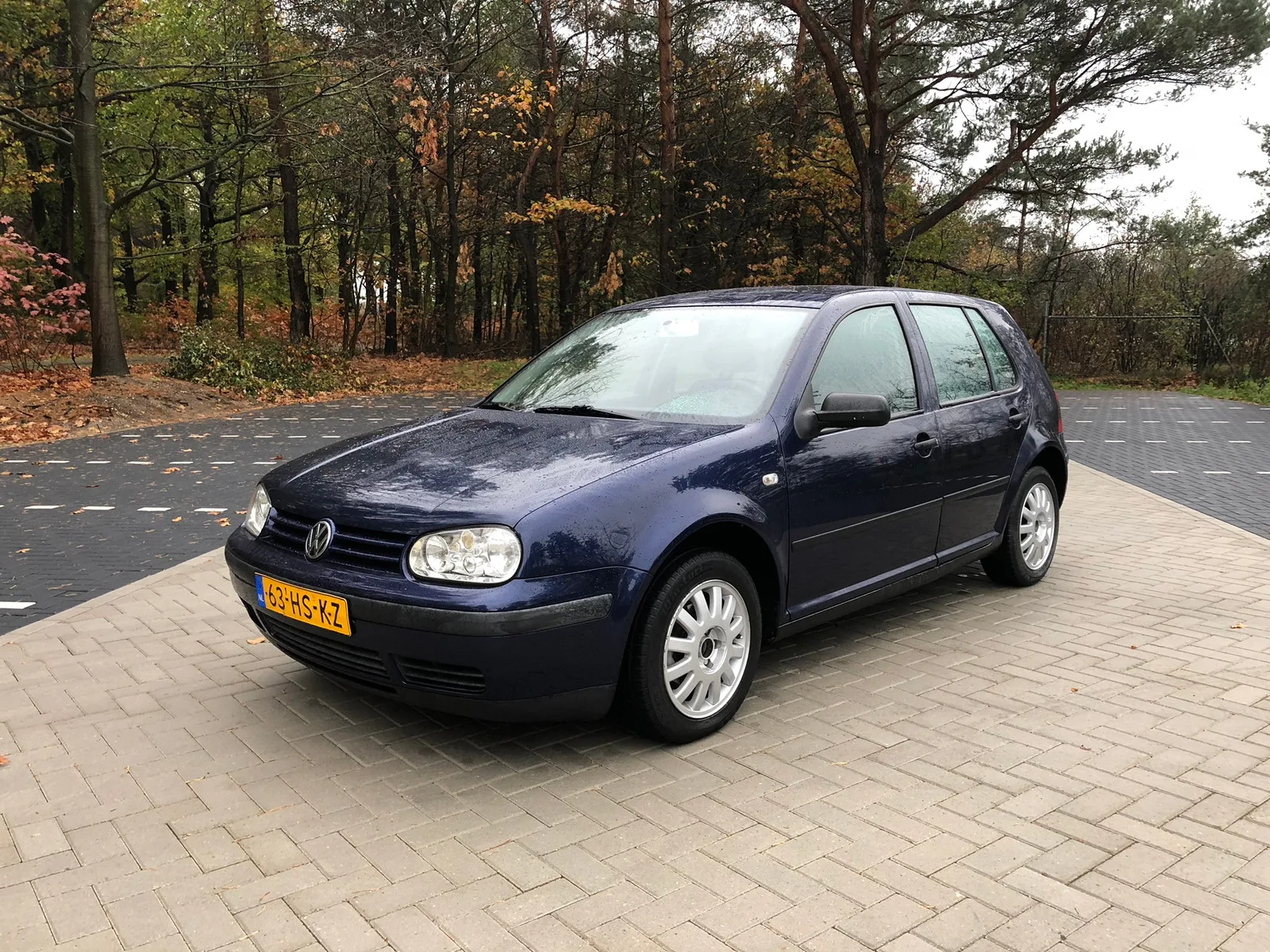 Volkswagen Golf (2001) — foto 1