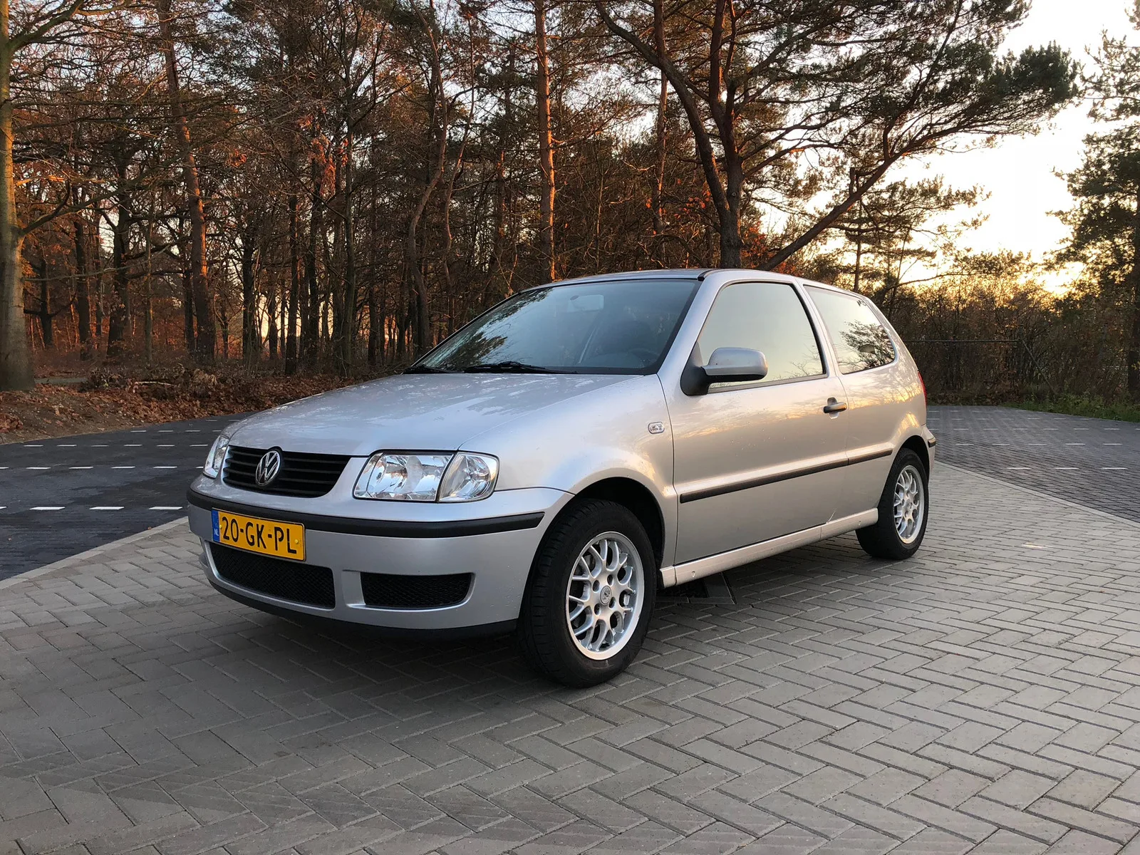 Volkswagen Polo (2001) — foto 1