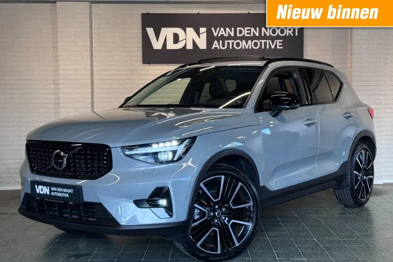 Volvo XC40 (2024)