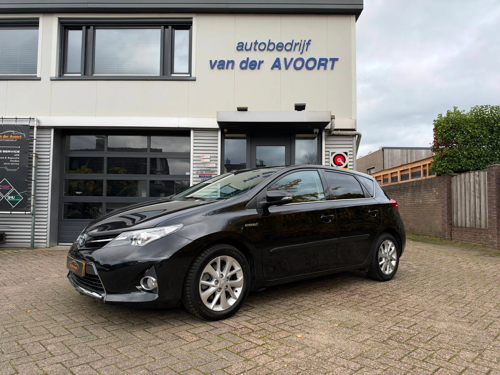 Toyota Auris (2014) — foto 1
